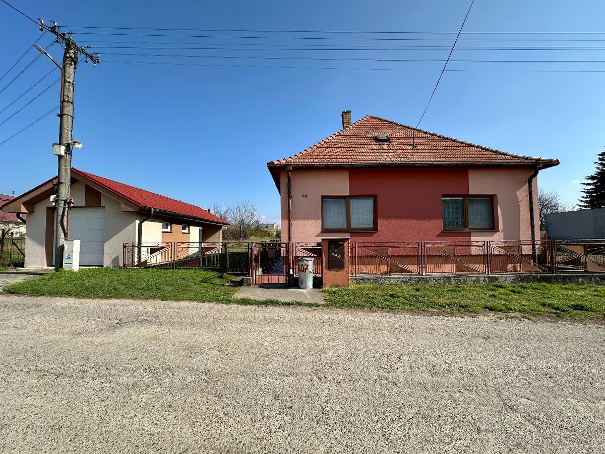 NA PREDAJ RODINNÝ DOM S GARÁŽOU - NADLICE