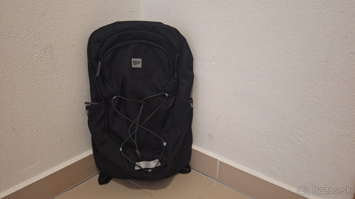 Predám batoh na turistiku.