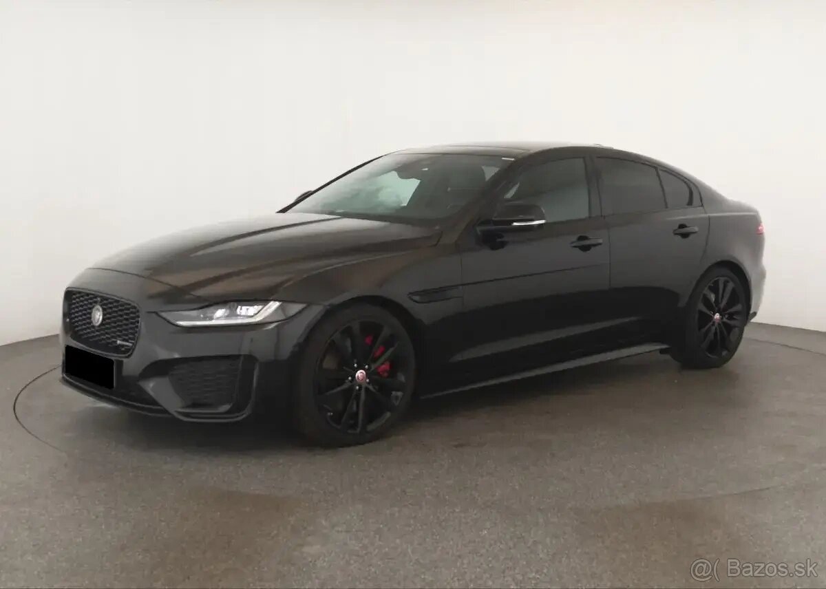 Jaguar XE