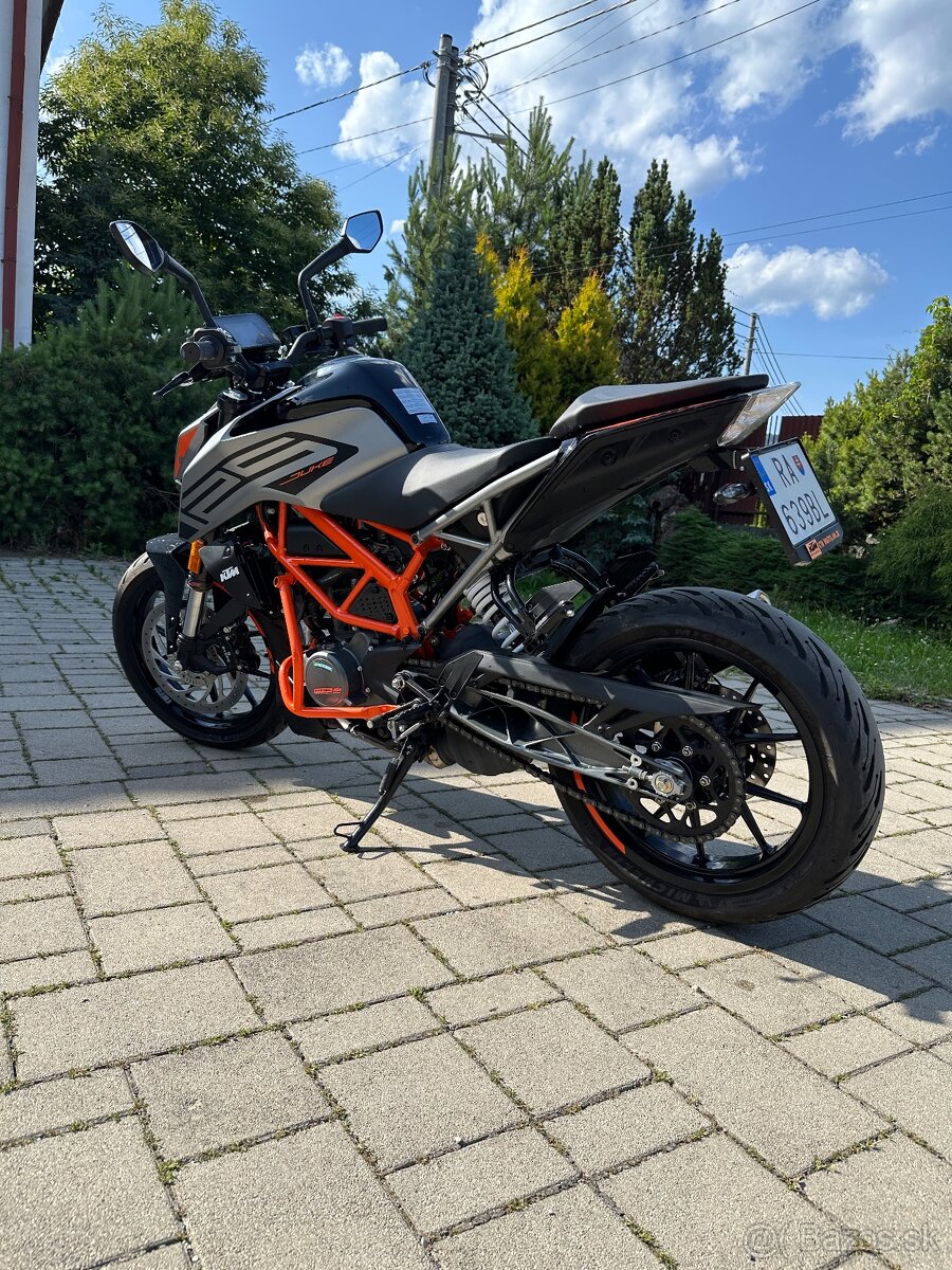 KTM Duke 125