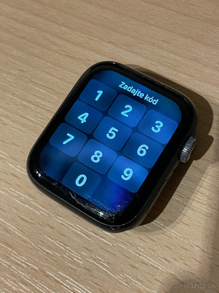 Predám Apple Watch Series 5 (44 mm) – čierne