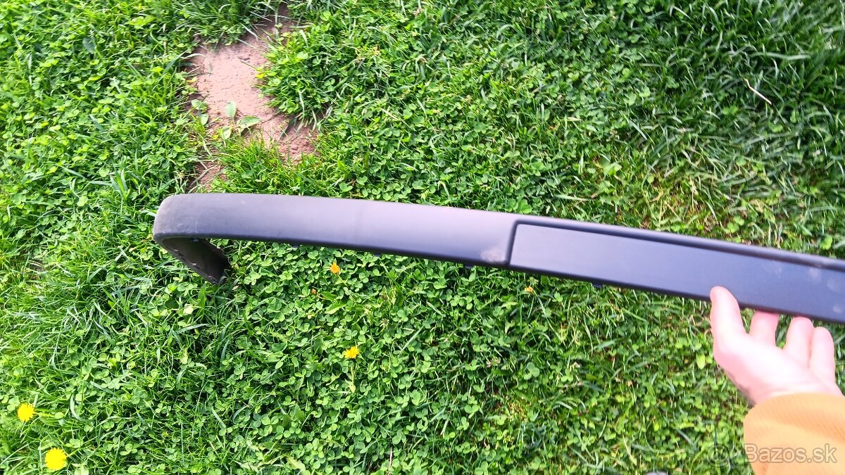 Skoda octavi 1 Predna lišta