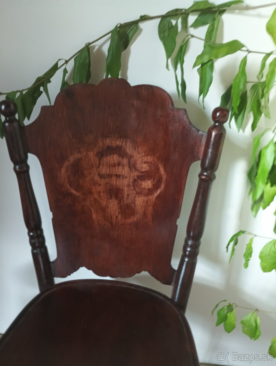 Starožitná židle Thonet,