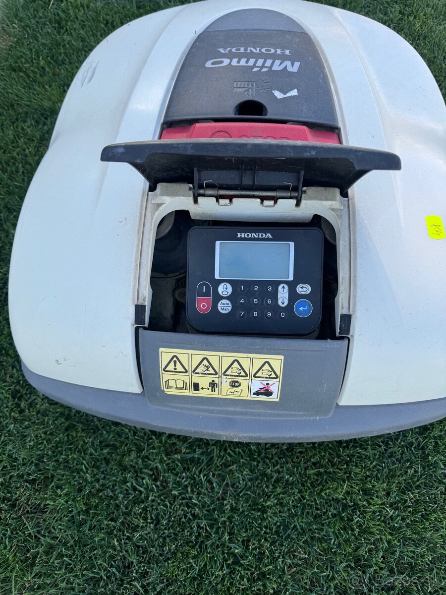 Robotická kosačka Honda