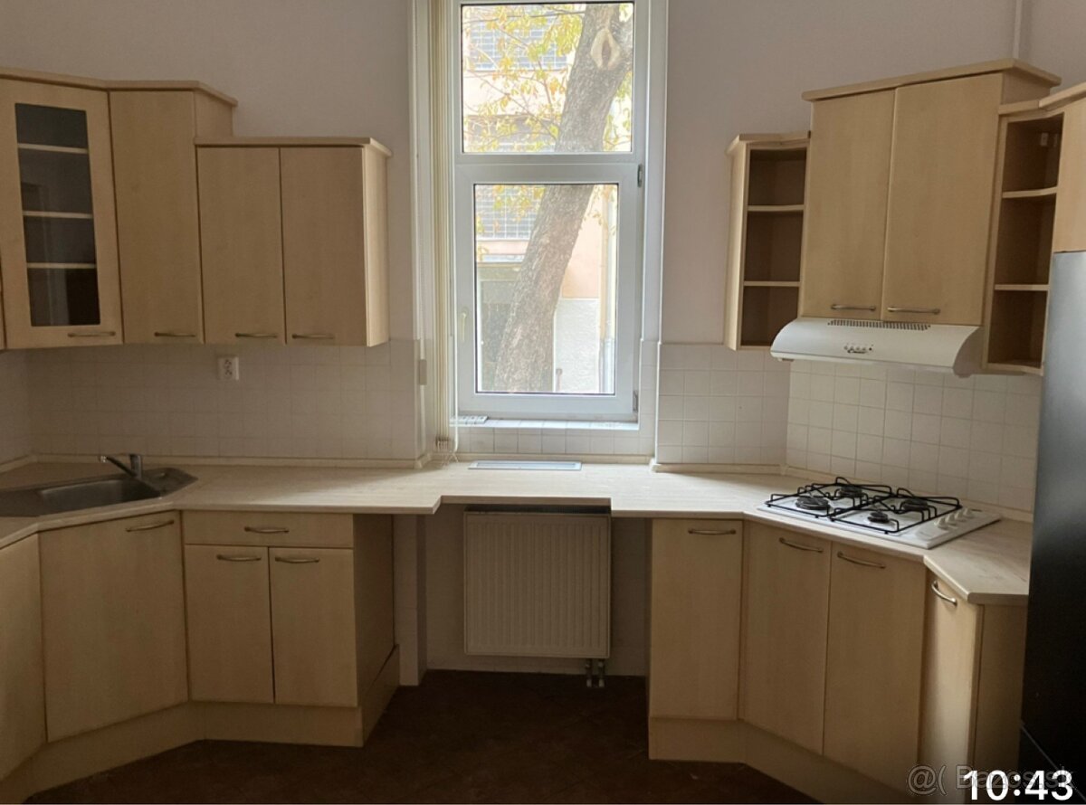 Kuchynska linka skoro nova-2 zostavy + drez a bateria