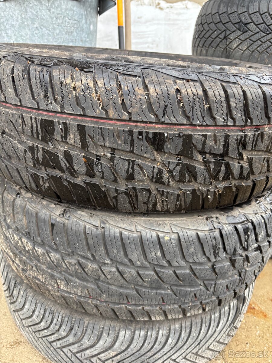 Predam zimné pneu matador 225/65 R17 2ks