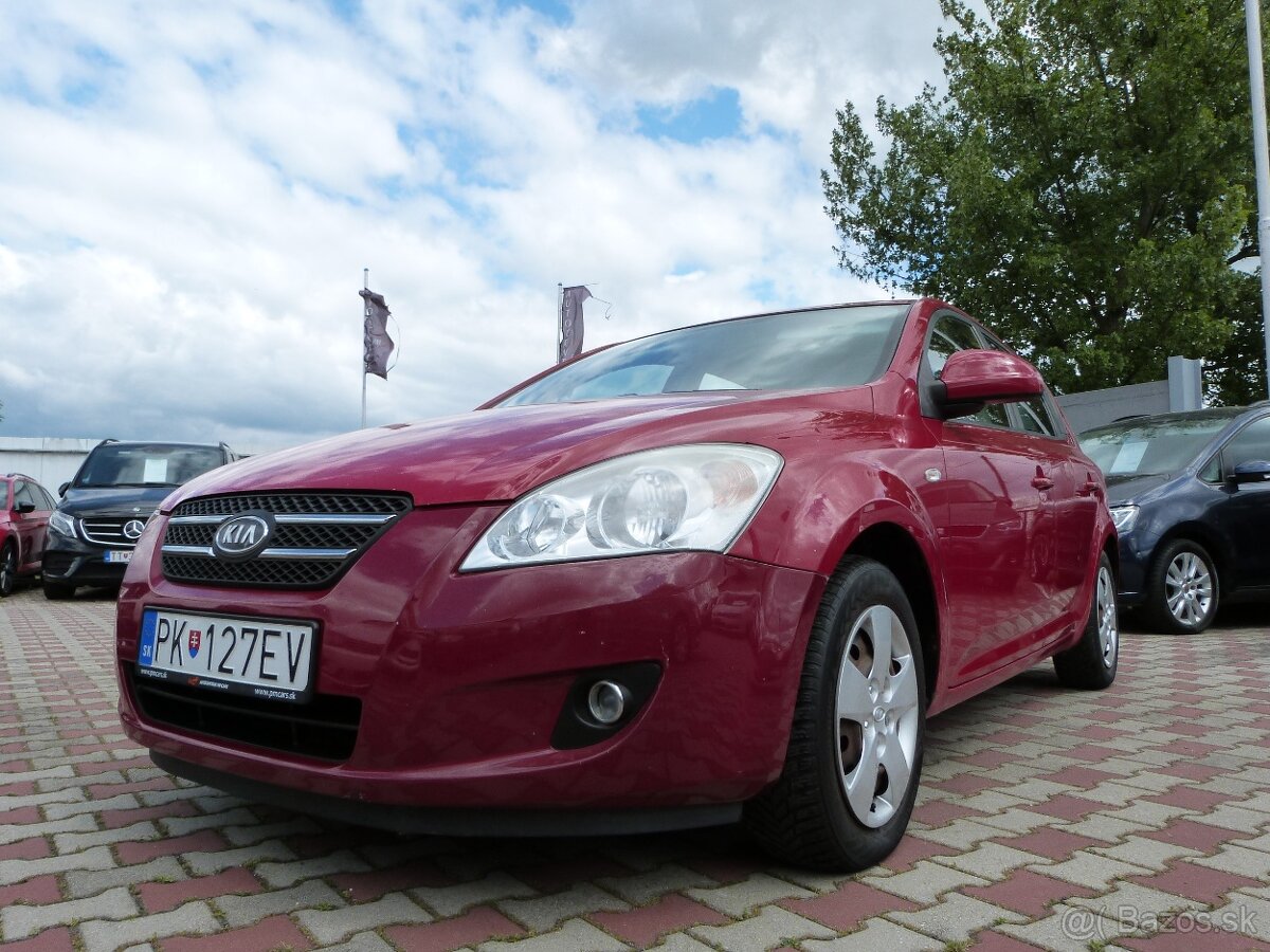 Kia Ceed 1,4i 77kW manuál 5 st., 5 dverová klíma
