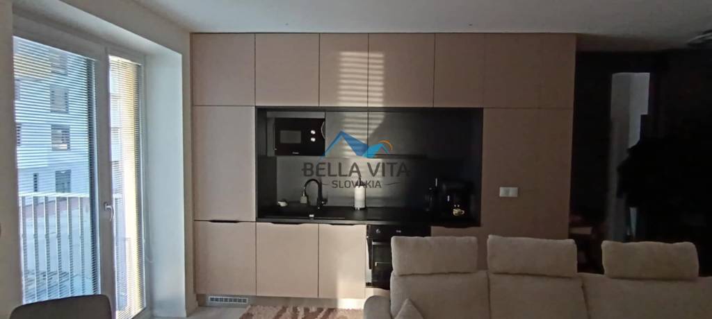 PRENÁJOM Moderný 2-izbový byt s terasou a parkovaním v Galan