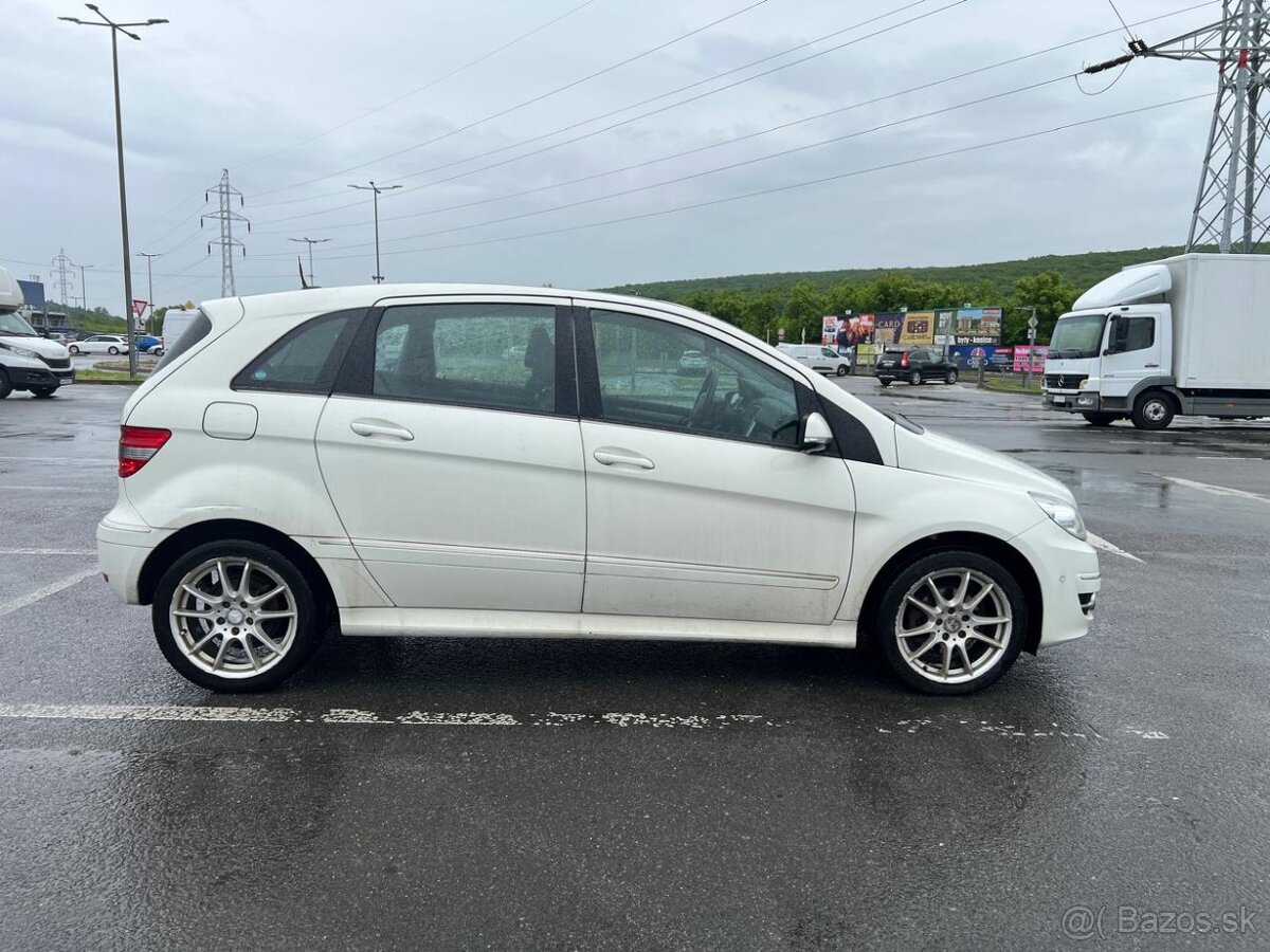 Mercedes B180 automat, 1.7L, 2027 TK