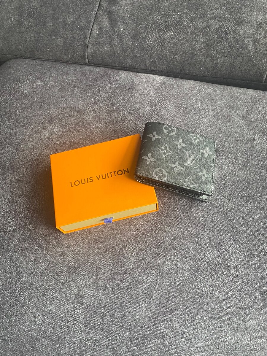 Čierna Louis vuitton peňaženka