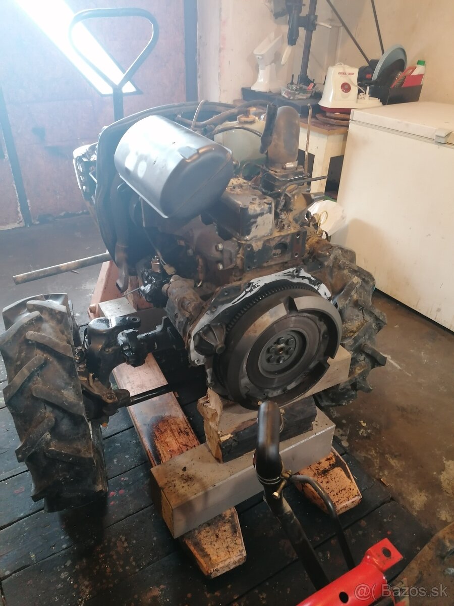 Oprava japonských malotraktor