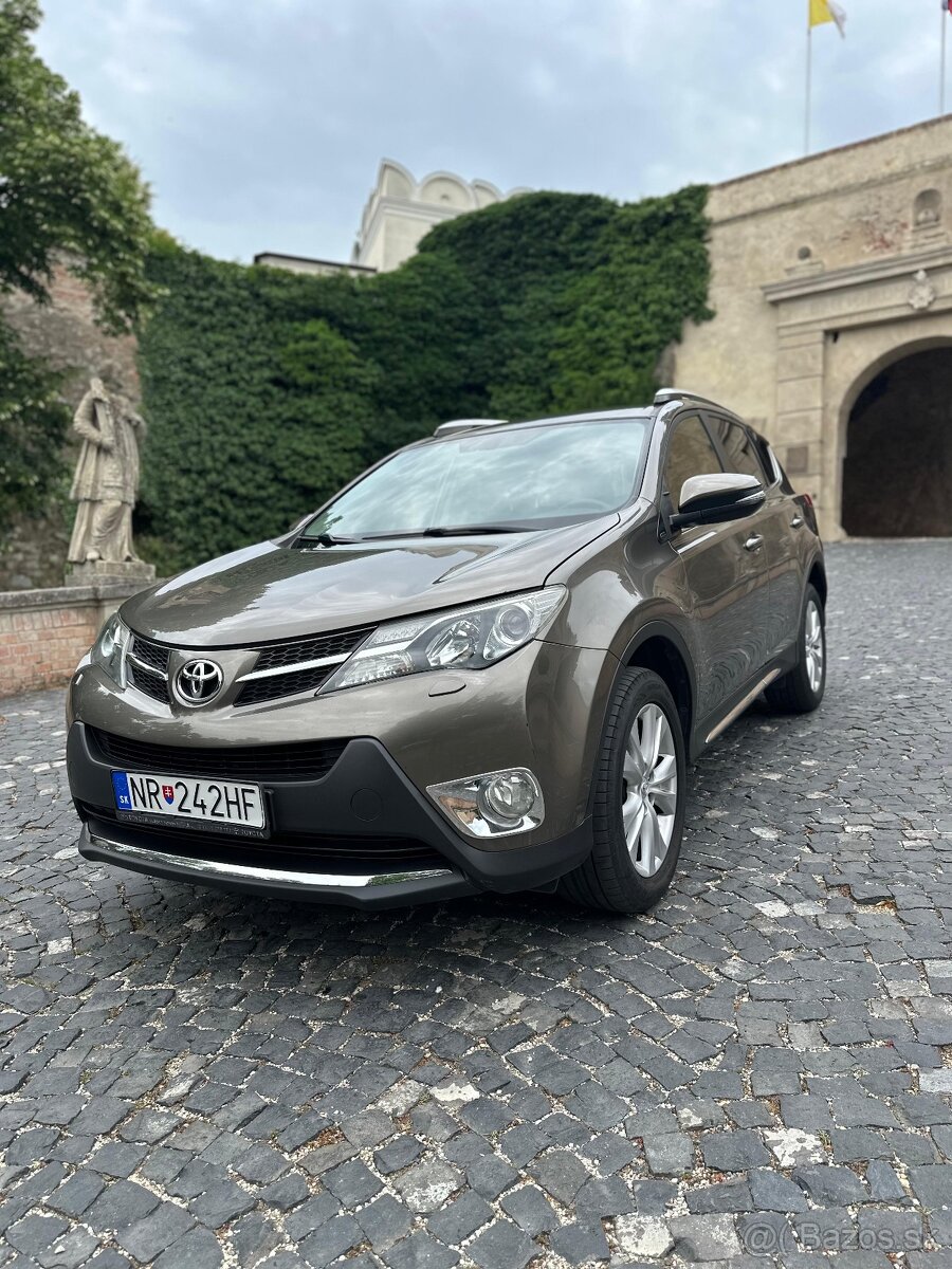 Toyota RAV4 2.2 l D-CAT Premium