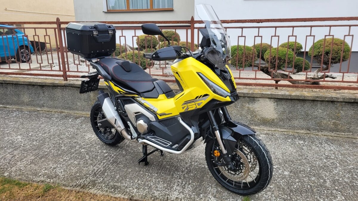 HONDA X-ADV 750