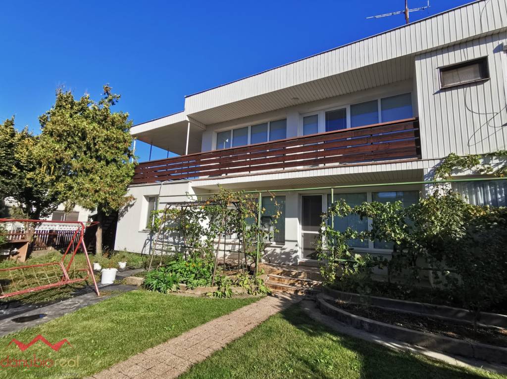 Na prenájom  rodinný dom v Komárne