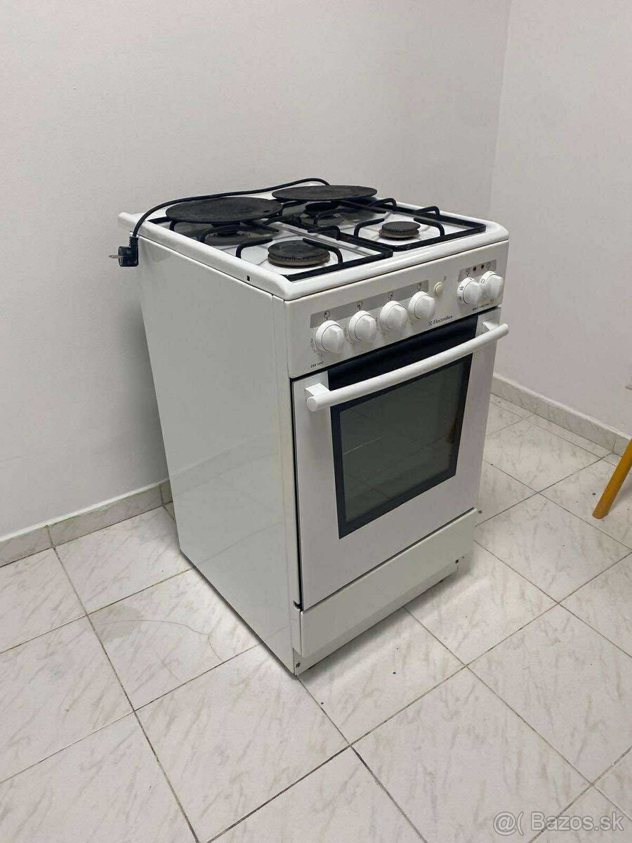 Kombinovaný sporák Elektrolux