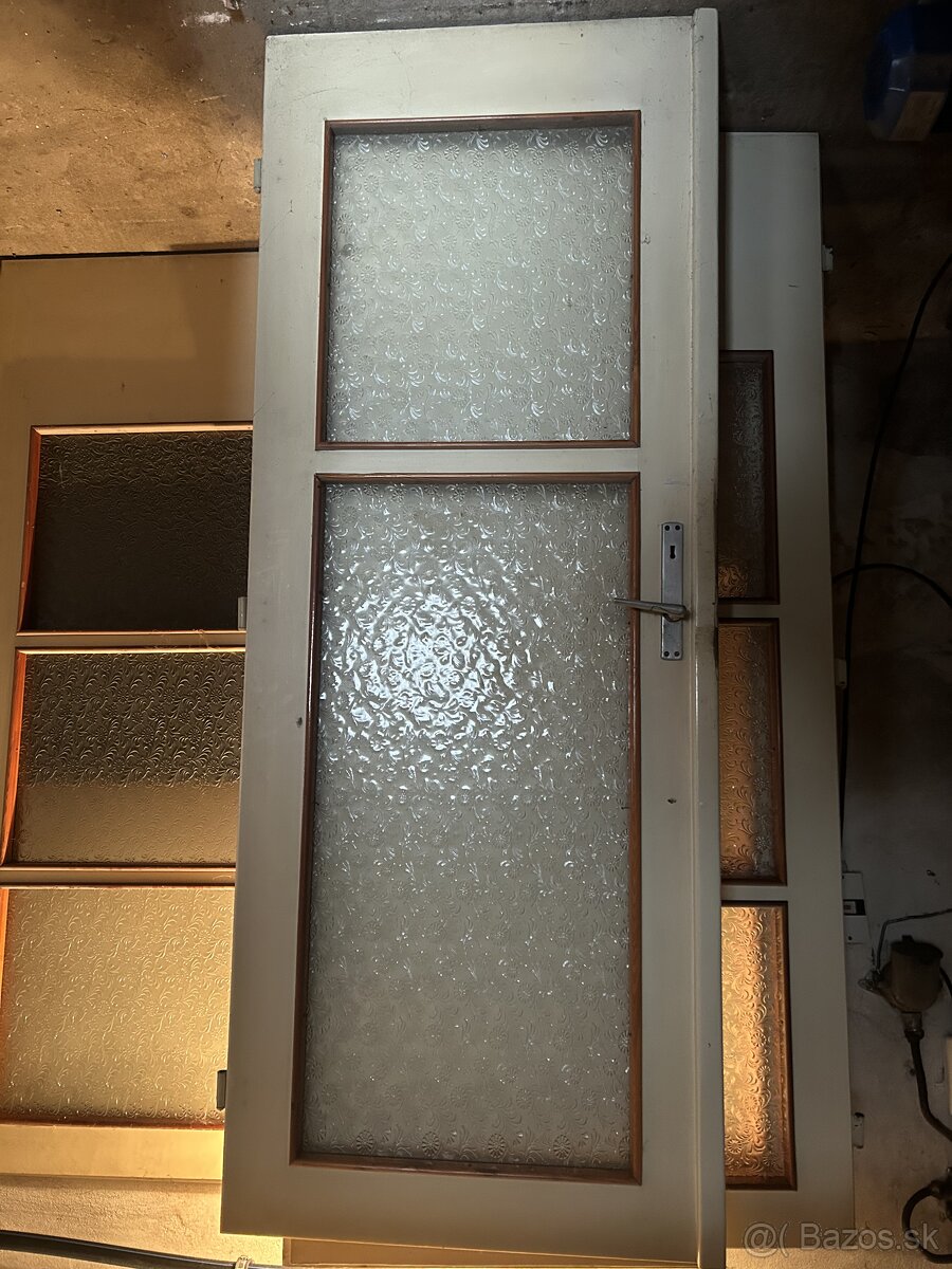 Darujem stare dvere za odvoz