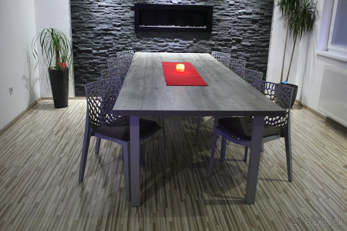 Nový jedálenský stôl pre 8-10 ľudí 300cm x 110cm