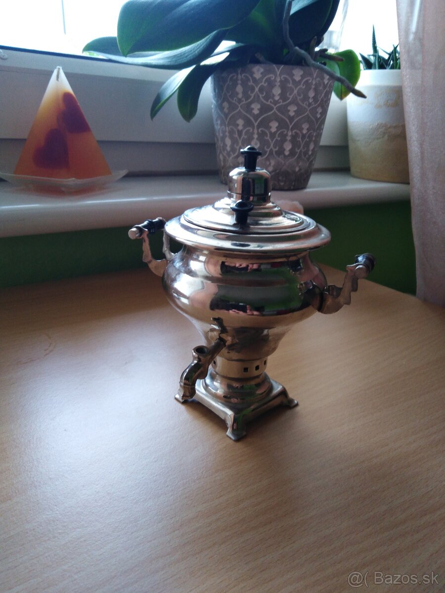 MALY RUSKY SAMOVAR