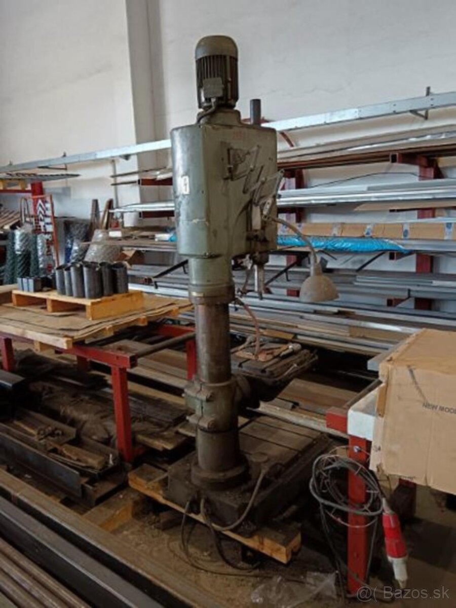 Sloupová vrtačka Friedrich Engels PK-3