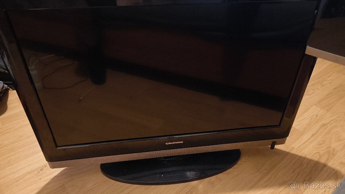 Predám staršiu TV Grundig, Full HD, 32"