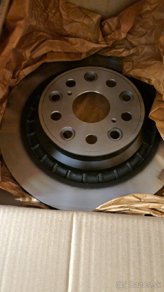 Zadné brzdové kotúče na Lexus LS460/LS600 19" kolesa