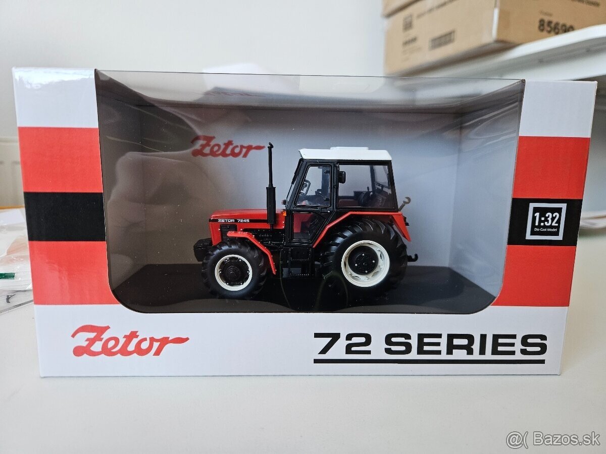 Kovový model traktor ZETOR 7245 UH 1:32