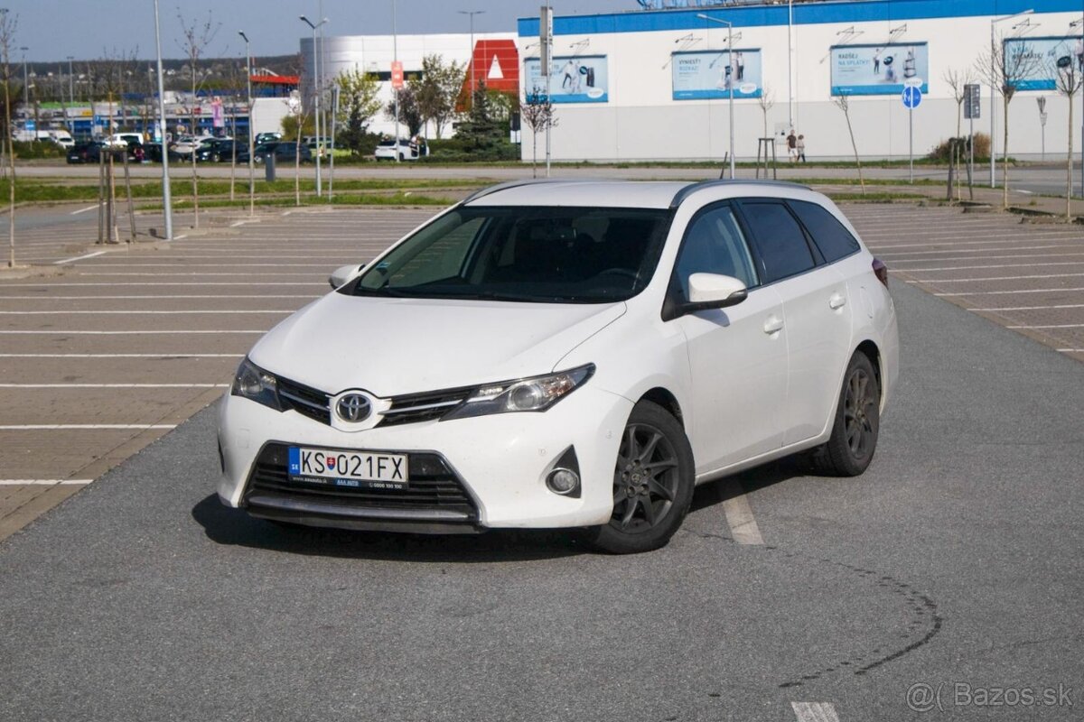 Toyota Auris 2.0 l D-4D DPF Active