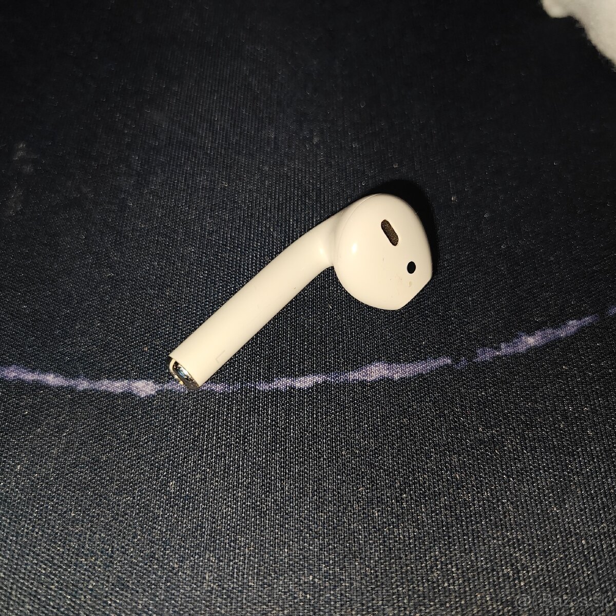 Ponúkam na predaj 1 ks slúchadla Apple AirPods 1