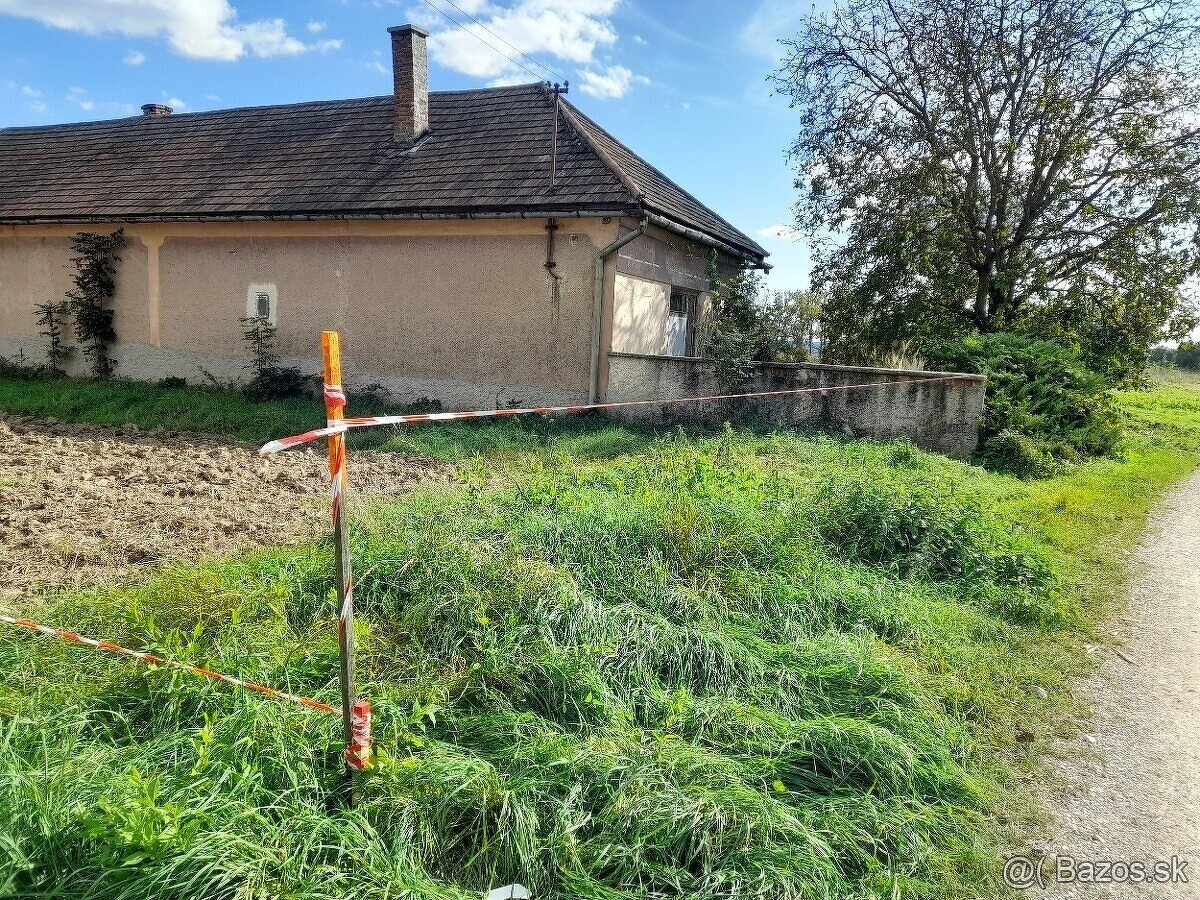 Pozemok Mokrance