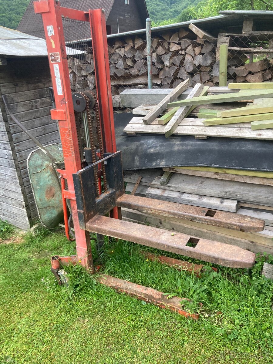 Paletovy vozik zdvih 1,6m nosnost 800kg