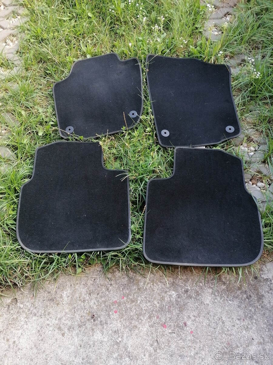 Touran 1T koberce textilne