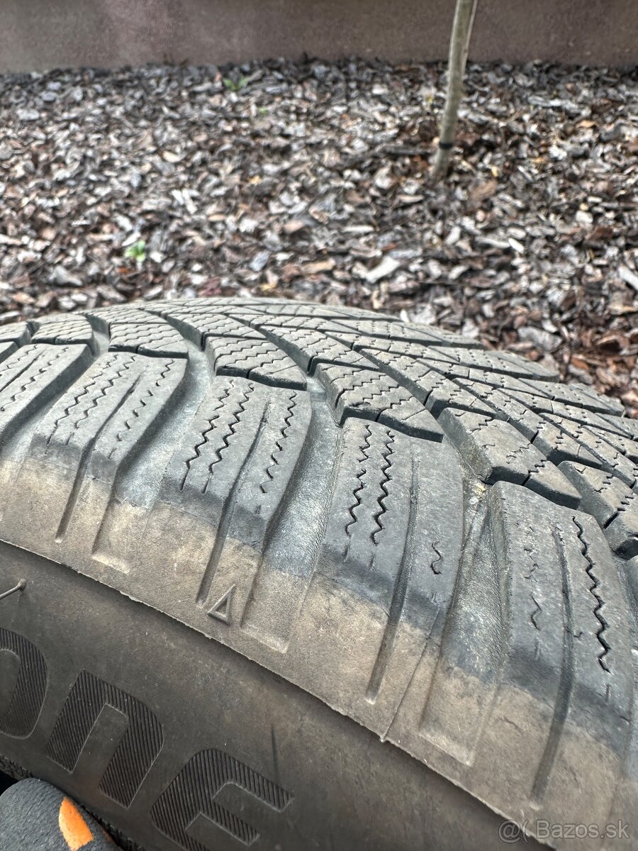 205/60 R16 Bridgestone zimne pneumatiky