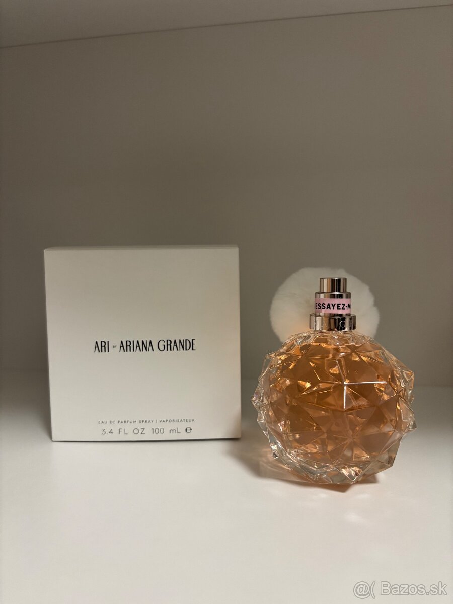 Parfém Ariana Grande