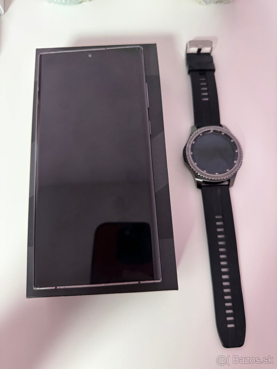 Samsung Galaxy S22 ultra + hodinky Samsung Gear S3 Frontier