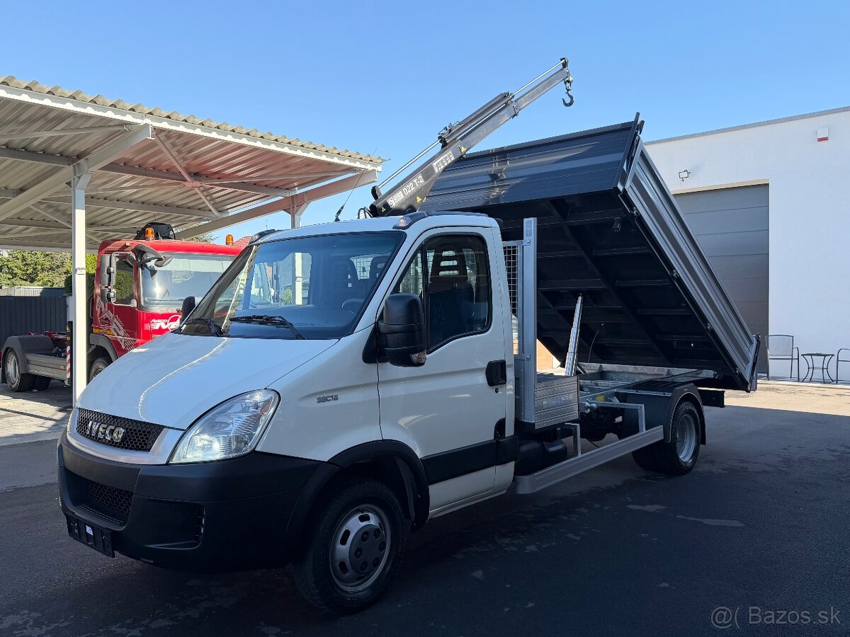 IVECO DAILY TROJSTRANNÝ SKLÁPAČ + HYDRAULICKÁ RUKA do 3,5t