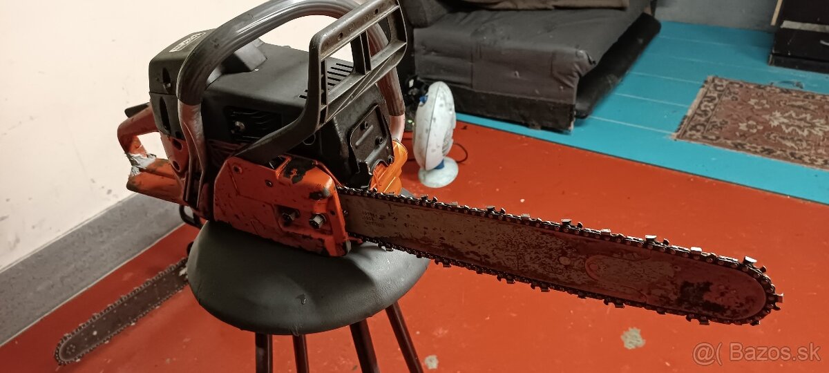 Motorová píla Oleo-Mac 962