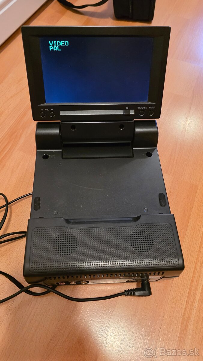 Predám na strop auta DVD prehrávač Sony