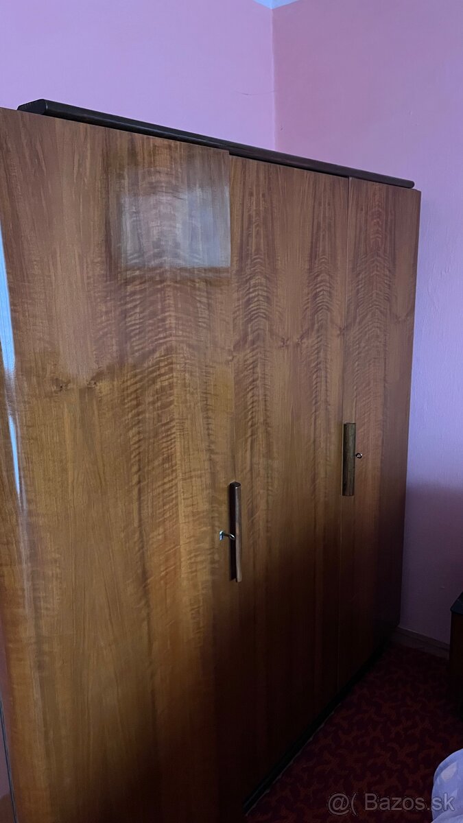 Stare skriňe/ nábytok