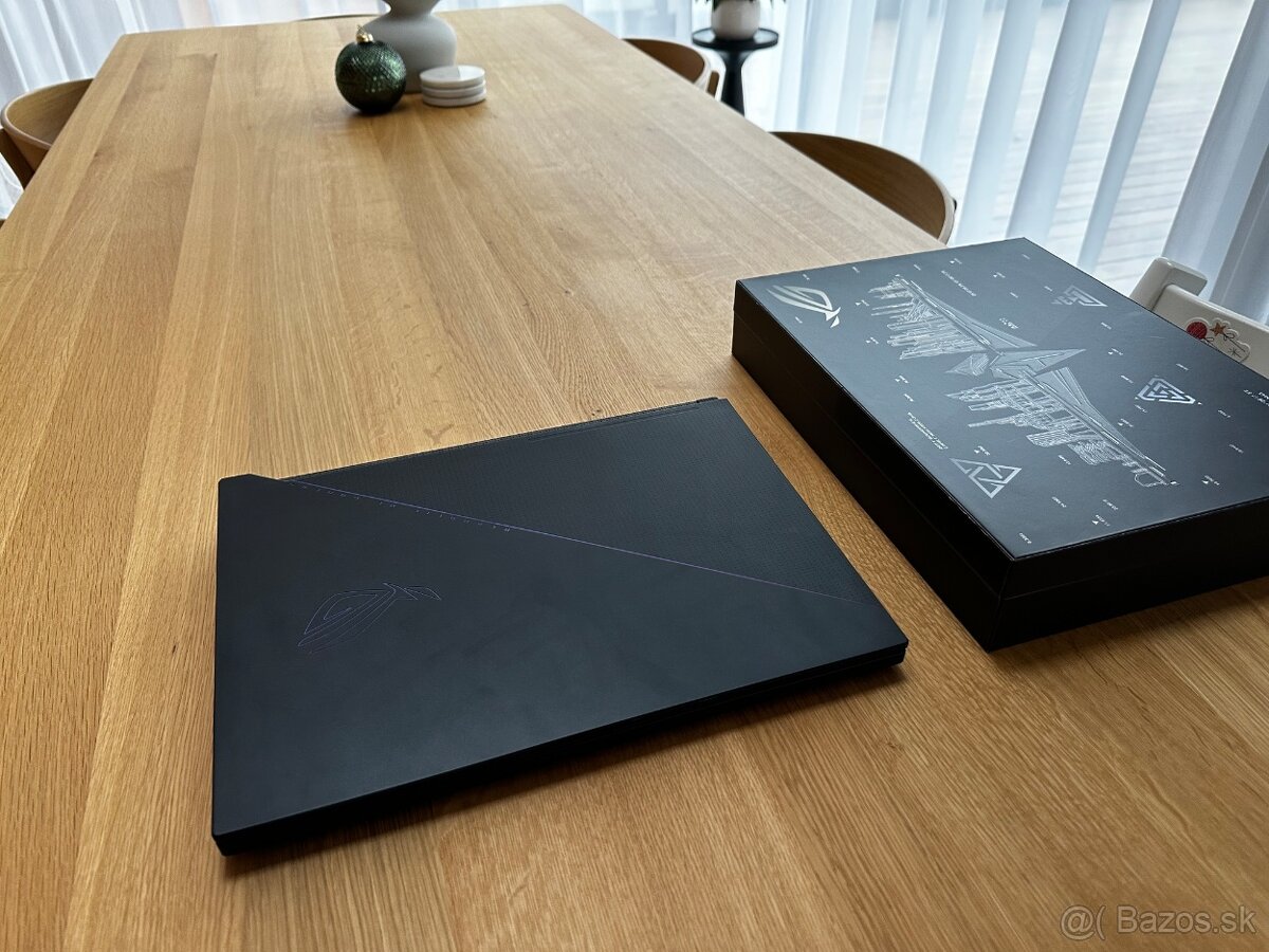 Asus ROG Zephyrus DUO16 GX650RX