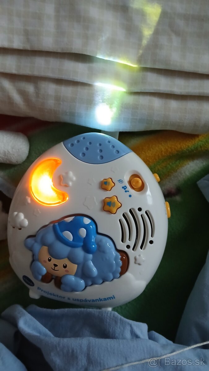 Projektor, plachty, povlecenie, hracky