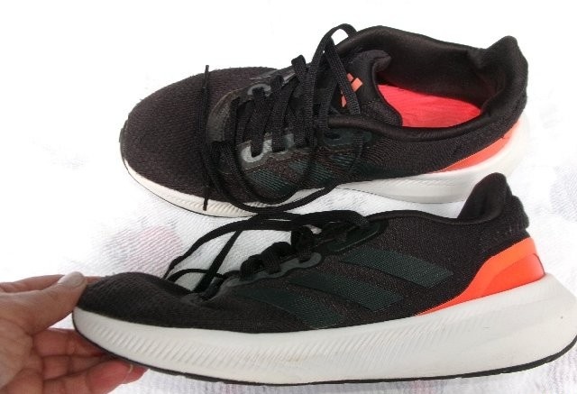 Tenisky ADIDAS veľ.42