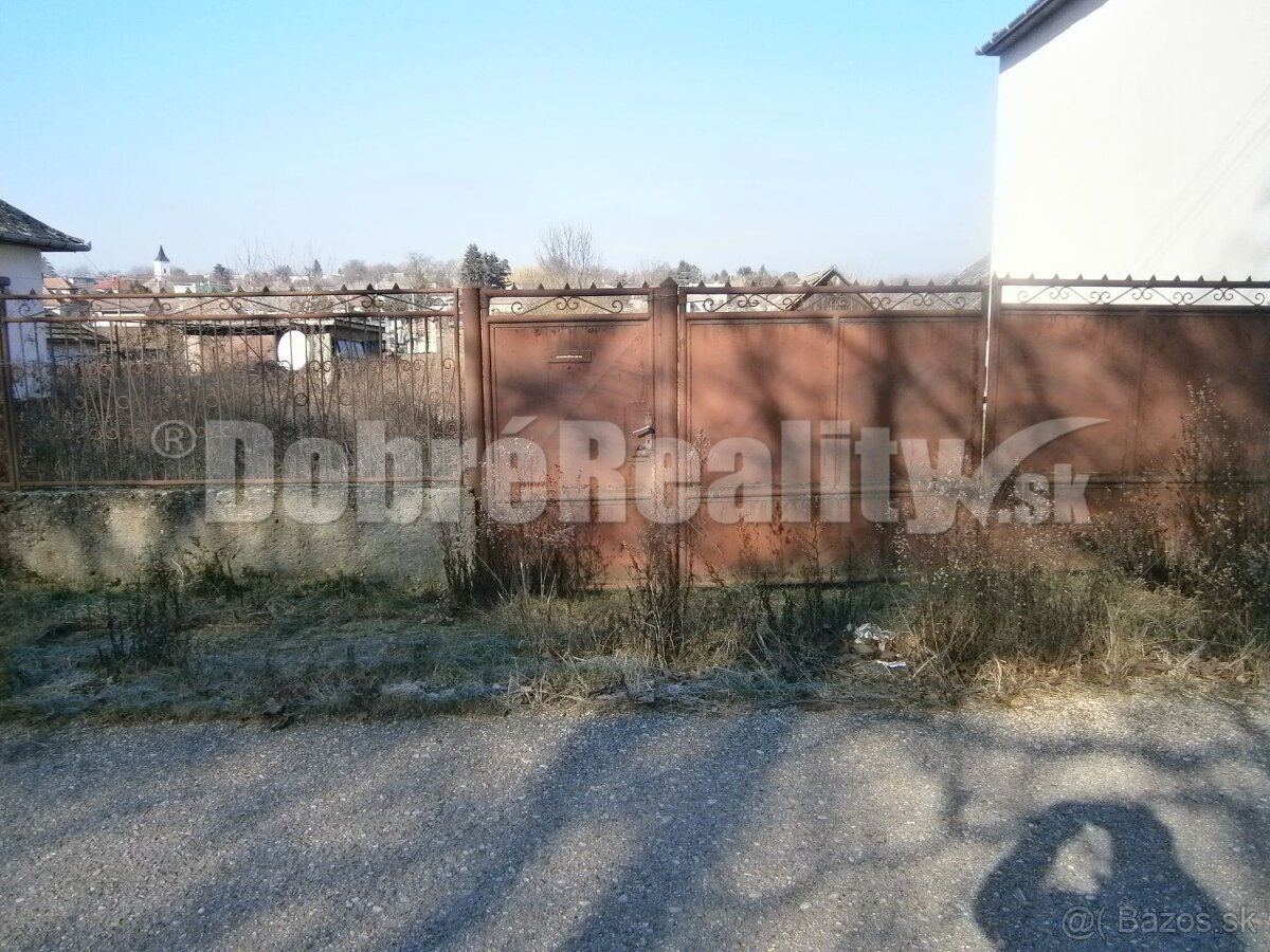 Stavebný pozemok pre rodinné domy na predaj v obci Dubník