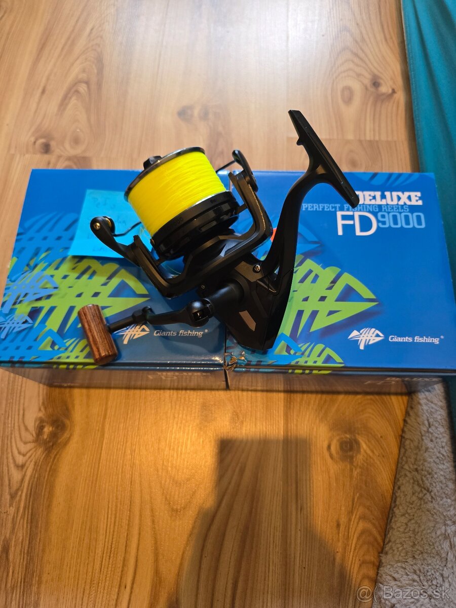 Navijak Giant fishing de luxe 9000