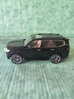 TOYOTA LAND CRUISER-GXR,1:24 -