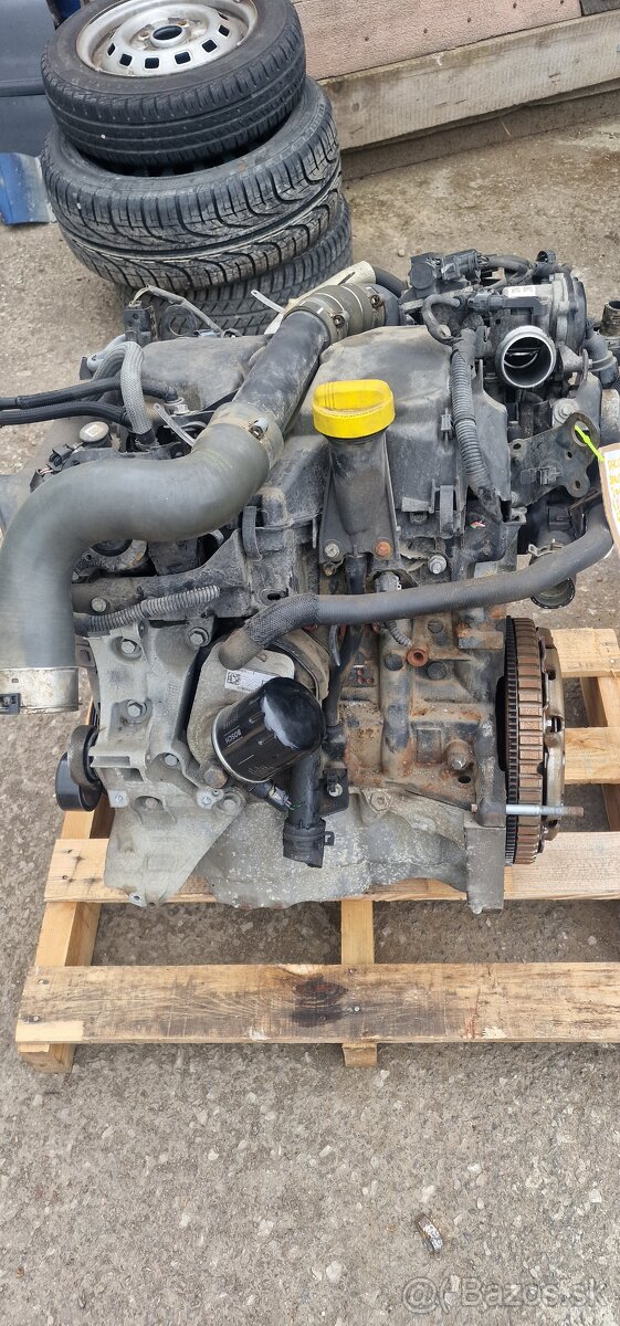 Predám kompletny motor 1.5 dci dacia sandero