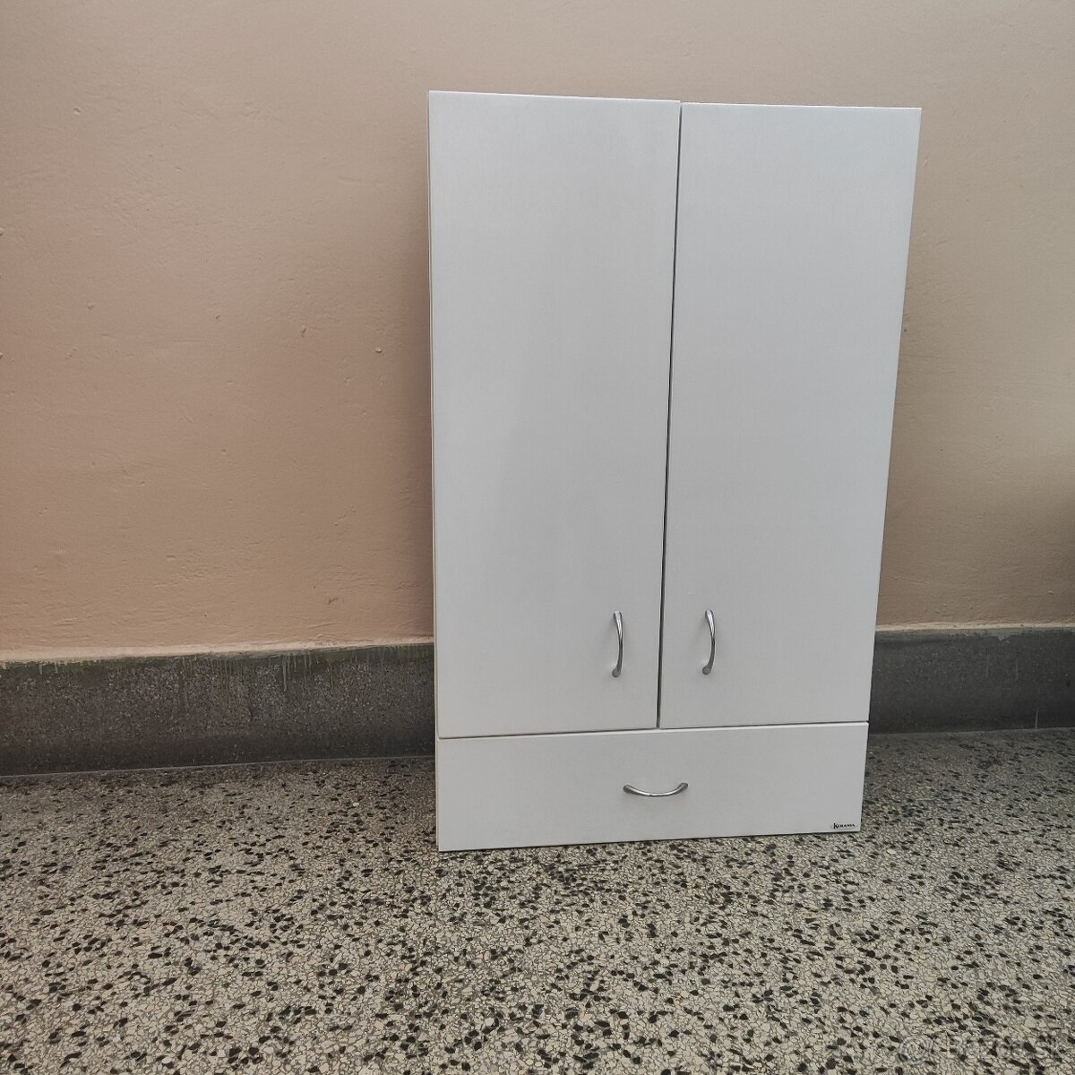 WC a Skrinka (darujem)