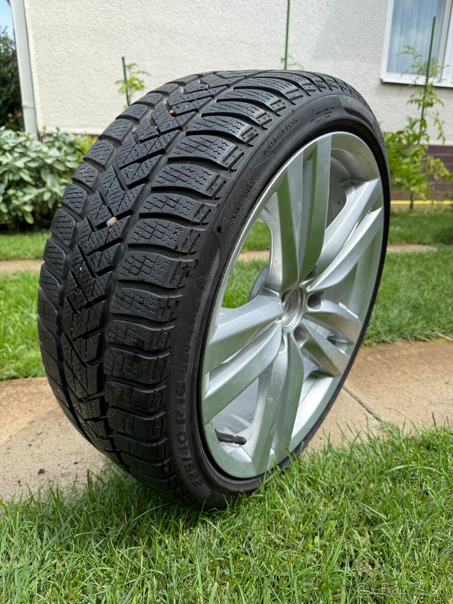 Pirelli Sottozero 225/40 r18