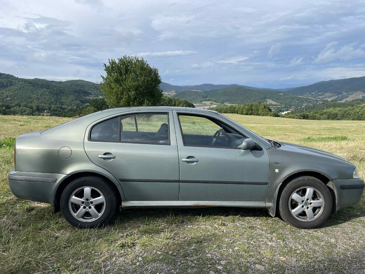 Škoda octavia 1