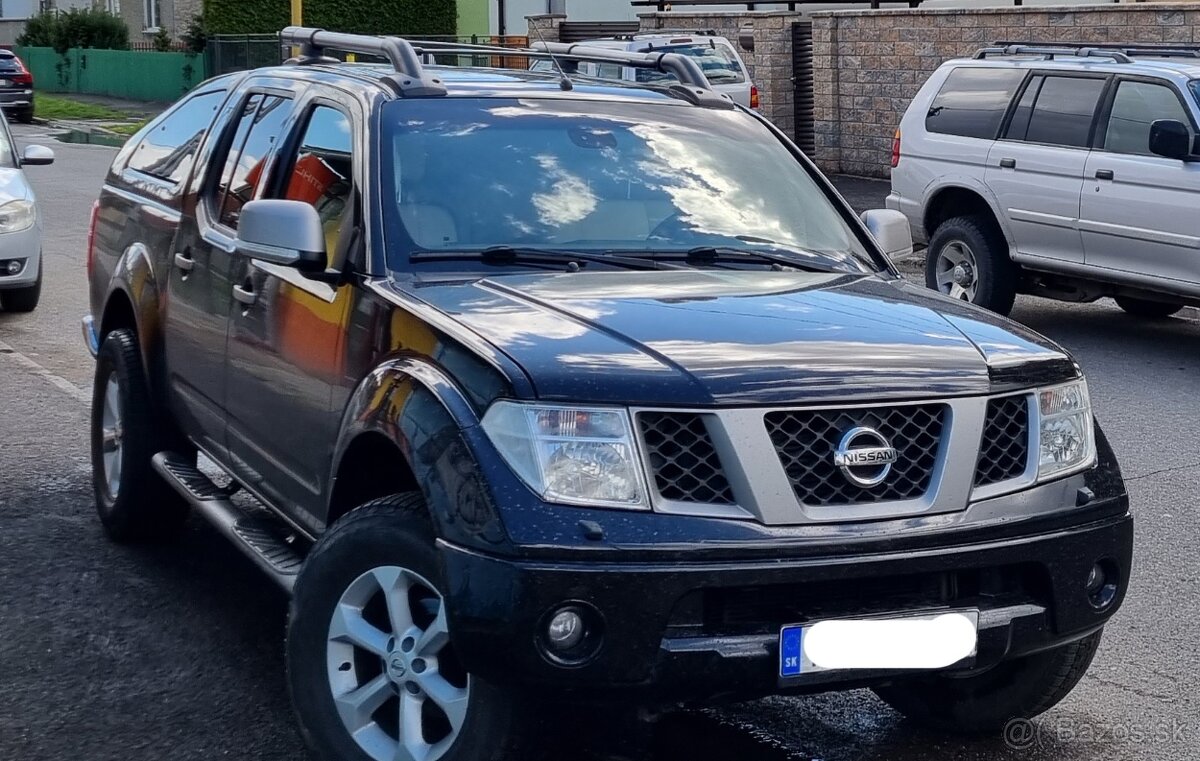 NISSAN NAVARA D40