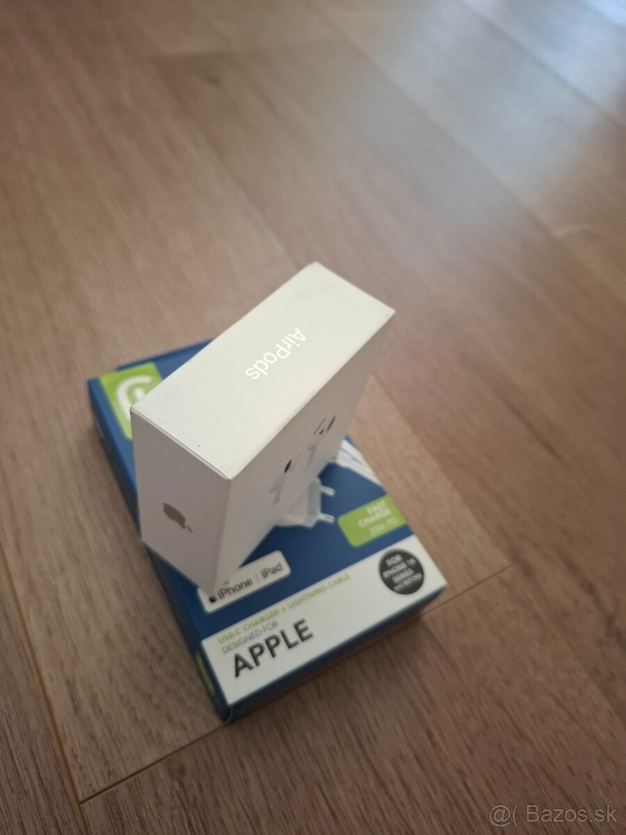 AirPods 4 sluchadla apple